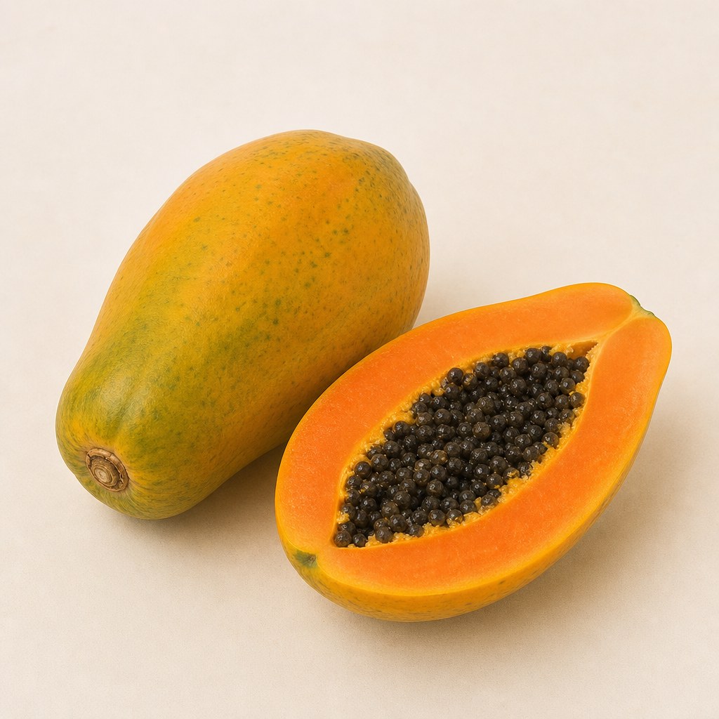 Papaya fresca abierta con sus semillas.