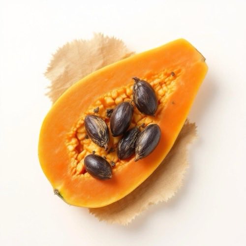 Semillas de papaya negras redondas sobre fondo claro